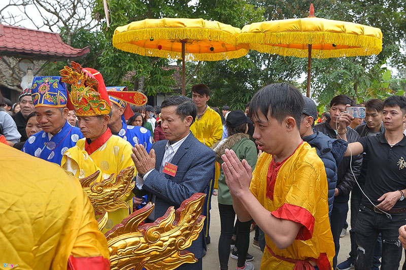 Nghi lễ rước kiệu dưới nước kỳ lạ ở Thái Bình